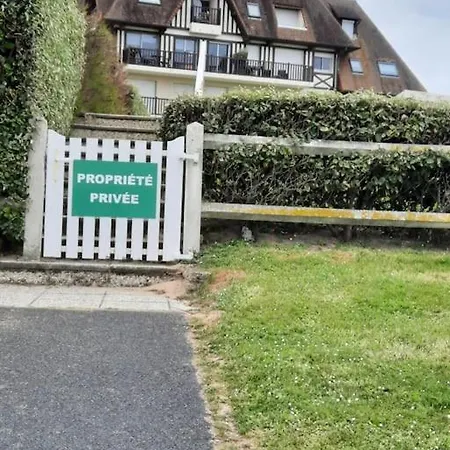 Horizon Marin Acces Direct Plage Cabourg Exterior photo